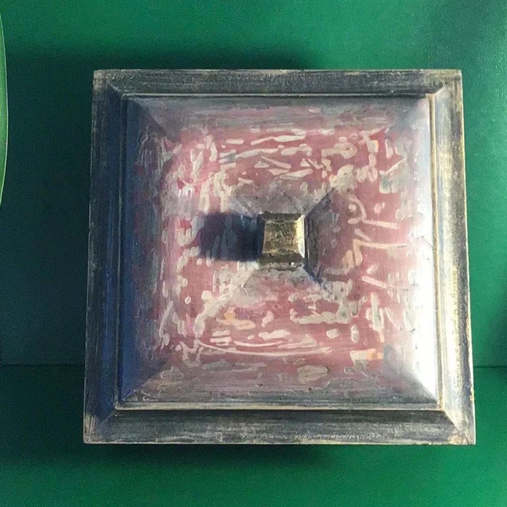 Pier 1 vibtake keepsake